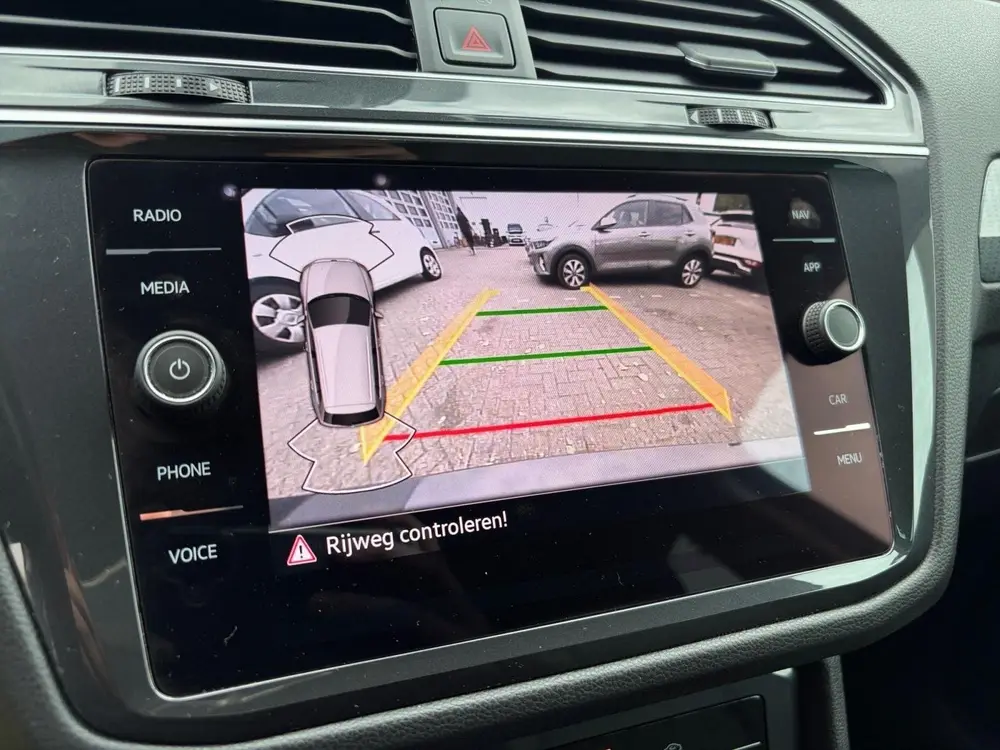 Volkswagen Tiguan 1.5 TSI Life | Draadloos Carplay | Navi | uit 2021, foto 17