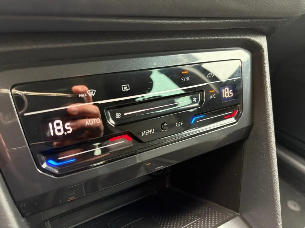 Volkswagen Tiguan 1.5 TSI Life | Draadloos Carplay | Navi | uit 2021, foto 18