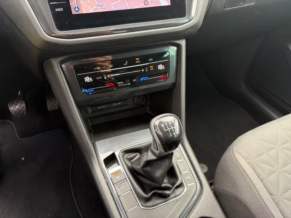 Volkswagen Tiguan 1.5 TSI Life | Draadloos Carplay | Navi | uit 2021, foto 19