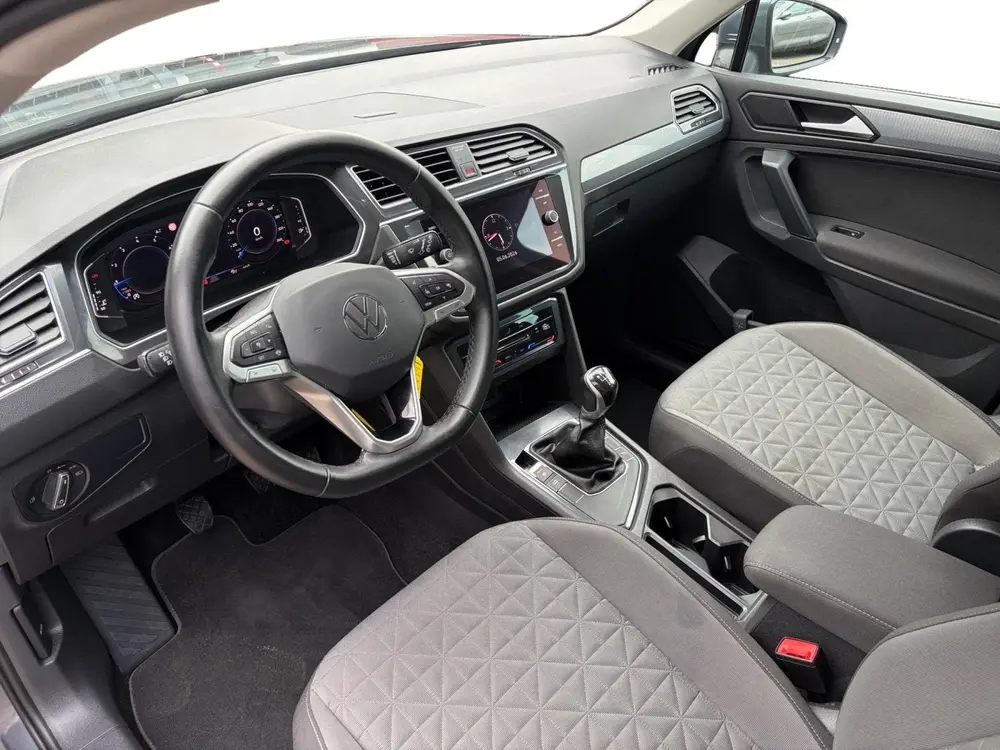 Volkswagen Tiguan 1.5 TSI Life | Draadloos Carplay | Navi | uit 2021, foto 8