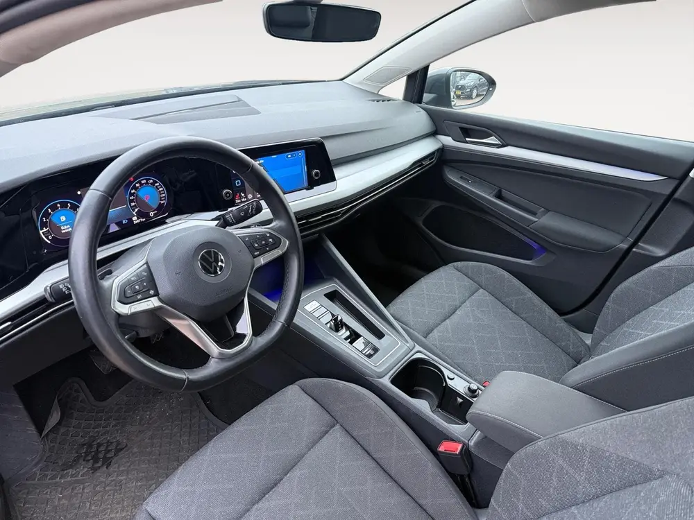 Volkswagen Golf 1.0 eTSI Life Business *Automaat*Navigatie*P uit 2020, foto 10