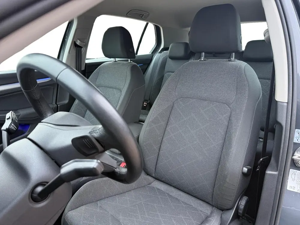 Volkswagen Golf 1.0 eTSI Life Business *Automaat*Navigatie*P uit 2020, foto 12