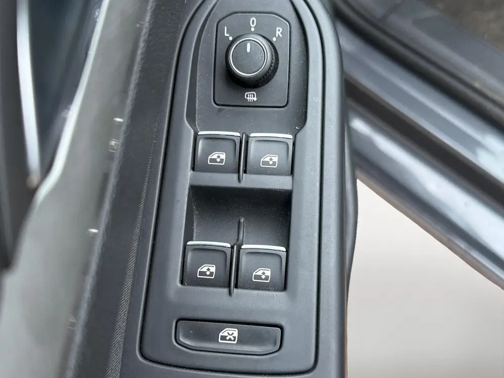 Volkswagen Golf 1.0 eTSI Life Business *Automaat*Navigatie*P uit 2020, foto 20
