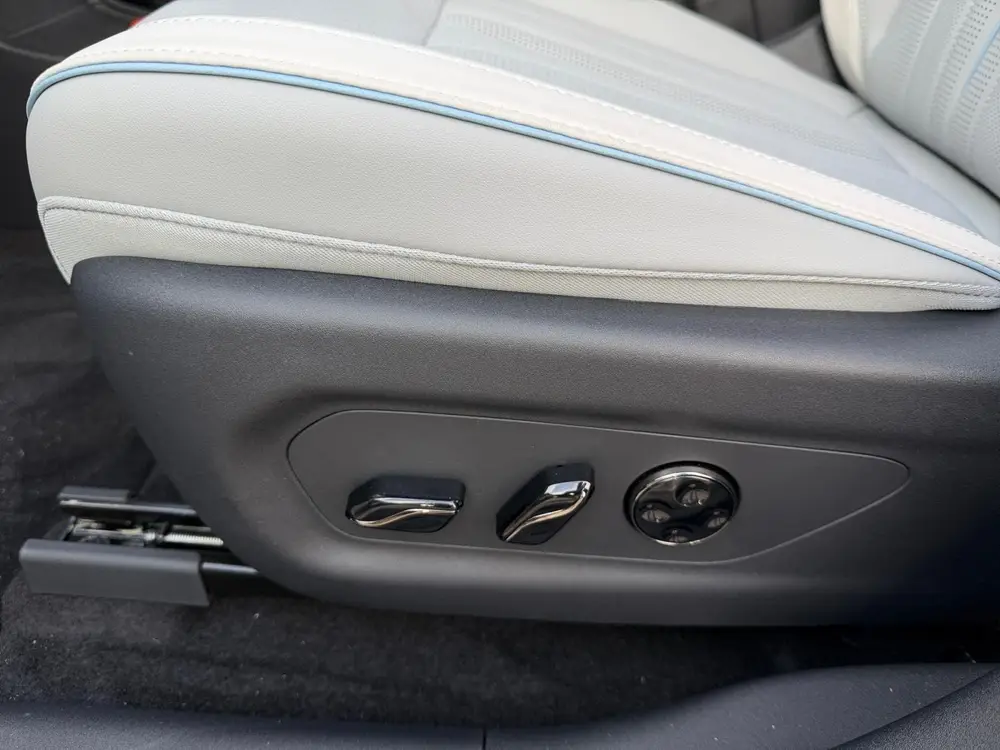Voyah Courage Business Edition 80 kWh | Direct Leverbaar | F uit 2026, foto 4
