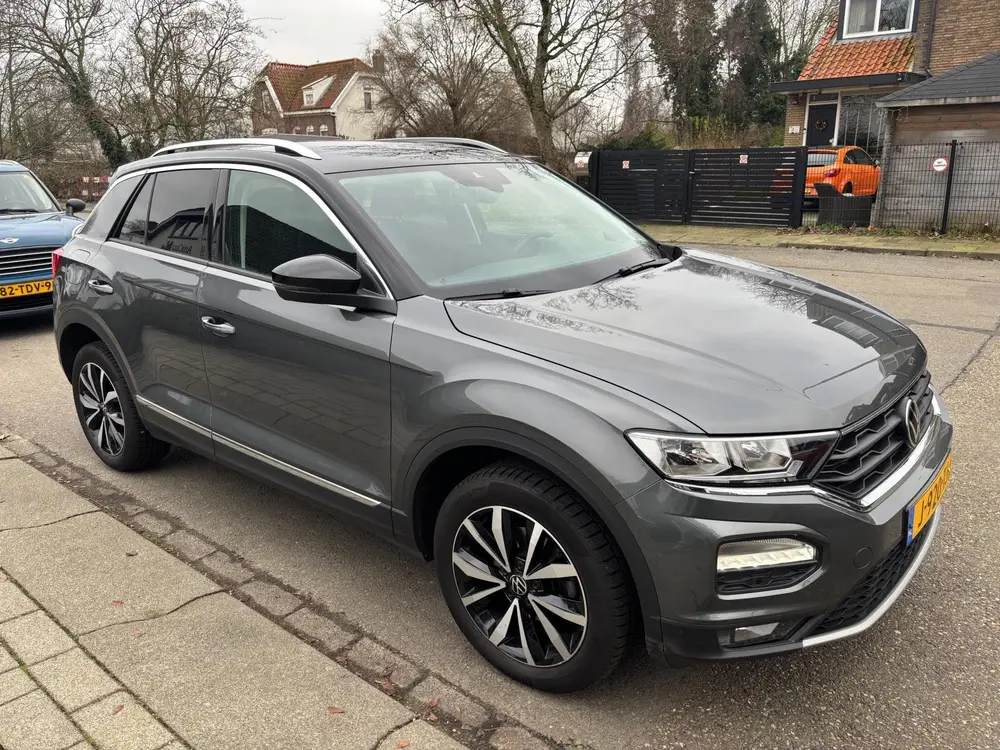Volkswagen T-Roc 1.0 TSI Style Business Camera uit 2020, foto 3