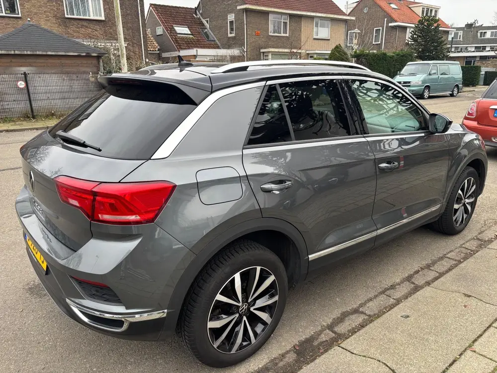 Volkswagen T-Roc 1.0 TSI Style Business Camera uit 2020, foto 5