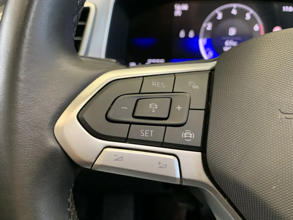Volkswagen T-Roc Cabrio 1.0 TSI Style DIGITAL COCKPIT-NAVI-E uit 2024, foto 19
