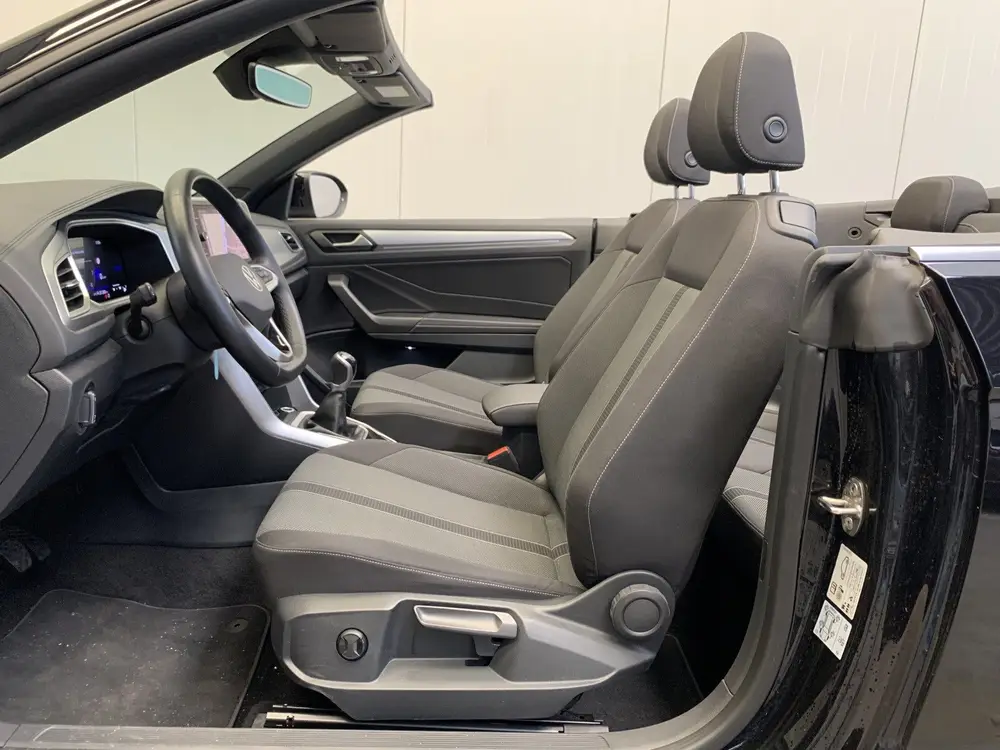 Volkswagen T-Roc Cabrio 1.0 TSI Style DIGITAL COCKPIT-NAVI-E uit 2024, foto 4