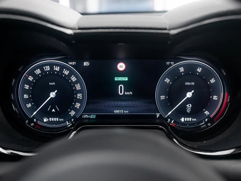 Alfa Romeo Tonale Plug-In Hybrid Q4 280pk Edizione Speciale uit 2023, foto 17