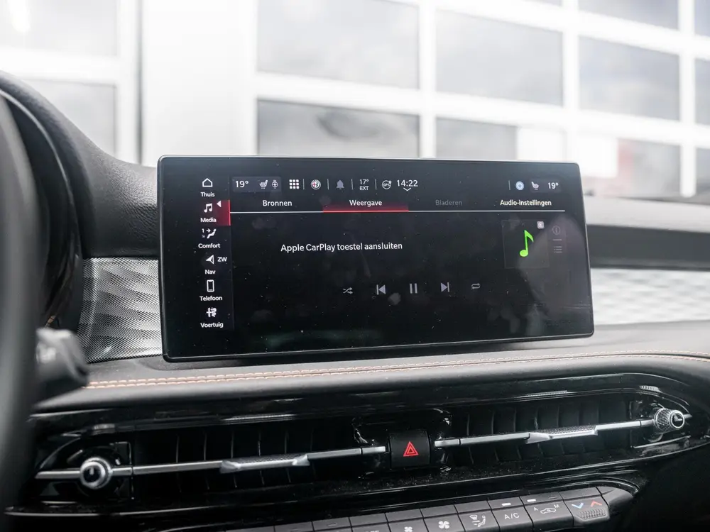 Alfa Romeo Tonale Plug-In Hybrid Q4 280pk Edizione Speciale uit 2023, foto 19