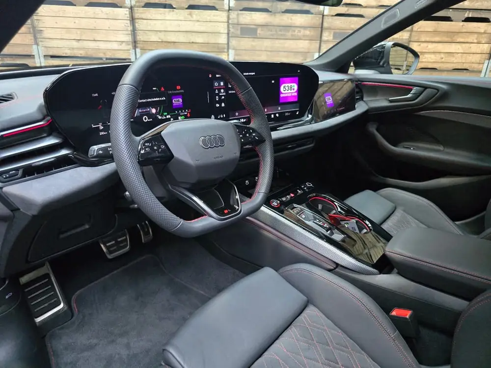 Audi A5 Avant 2.0 e-hybrid quattro S edition Competition B&O uit 2025, foto 3