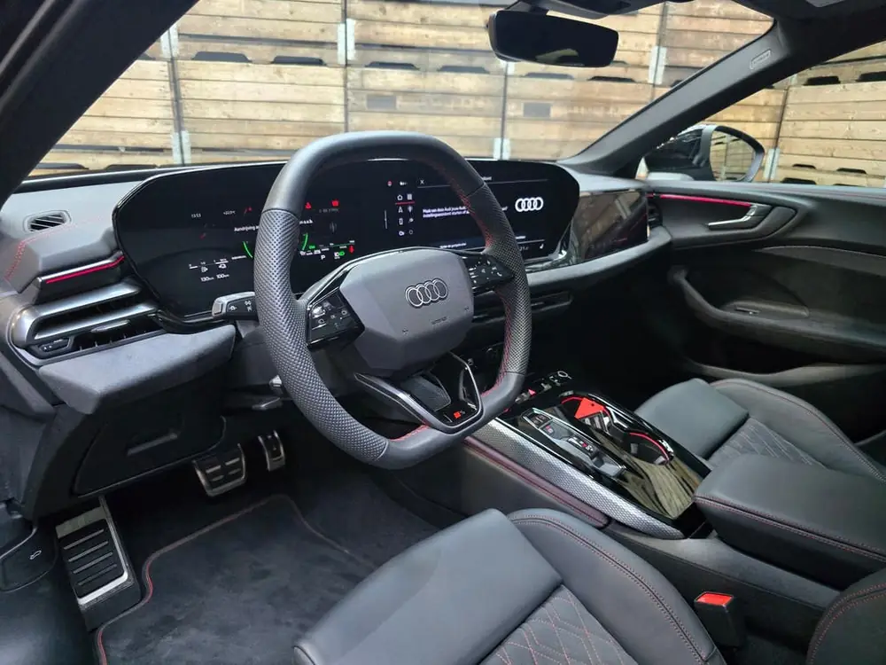 Audi A5 Avant 2.0 e-hybrid quattro S edition Competition Pan uit 2025, foto 3