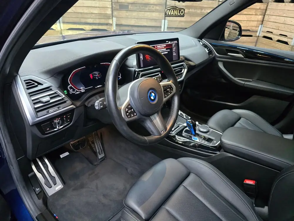 BMW IX3 High Executive 80 kWh Pano LED navi Trekhaak 19"LM 9 uit 2022, foto 3