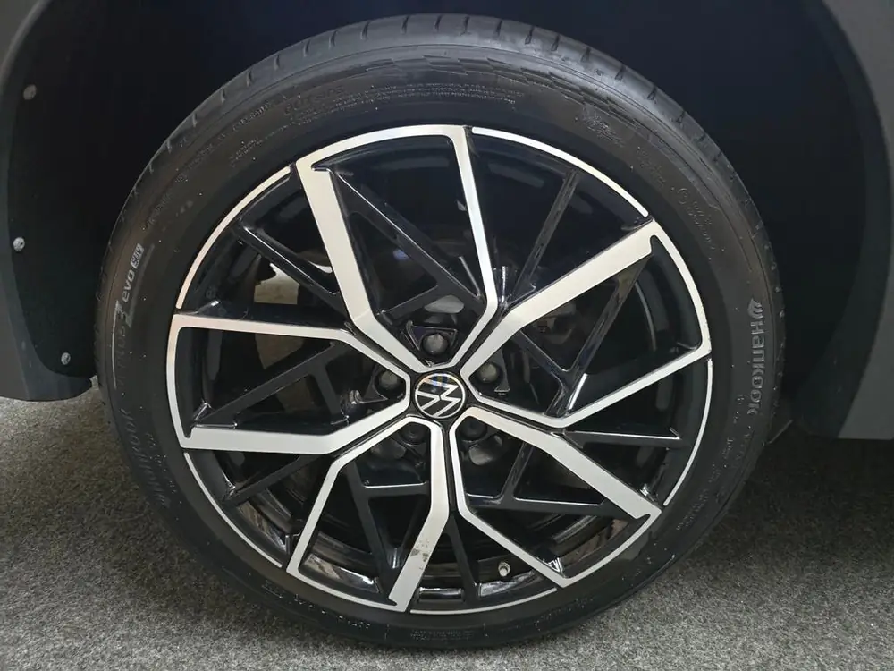 Volkswagen Tiguan 1.5 eHybrid Elegance IQ LIght Panorama 360 uit 2025, foto 2