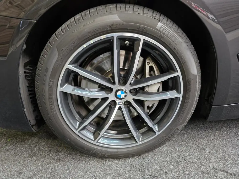 BMW 5-Serie 530d Business Edition Plus M-Sport Laser Led Pan uit 2023, foto 2