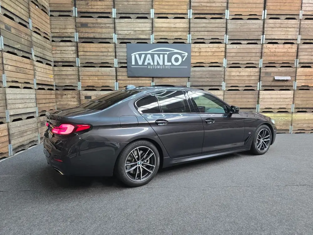 BMW 5-Serie 530d Business Edition Plus M-Sport Laser Led Pan uit 2023, foto 3