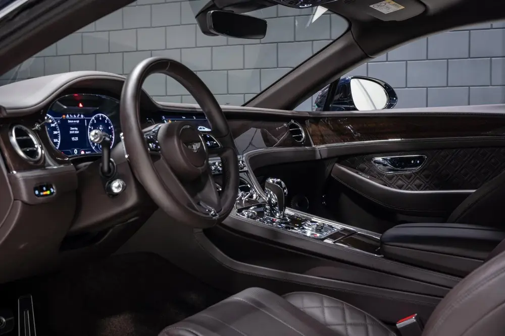 Bentley Continental W12 uit 2019, foto 19