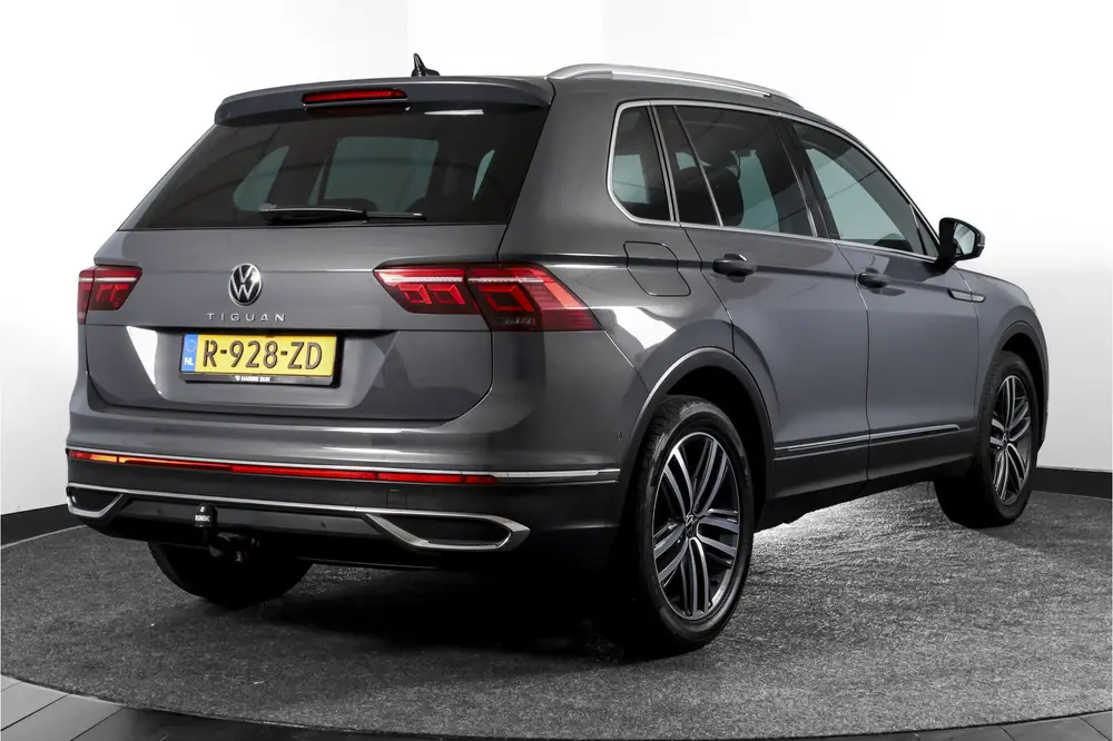 Volkswagen Tiguan 1.5 TSI 150 PK Life Business | Trekhaak | uit 2022, foto 2