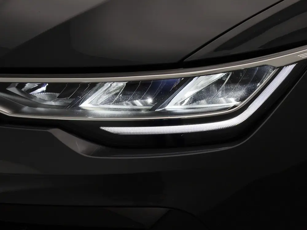 Volkswagen Golf 1.5 eTSI R-Line Edition uit 2025, foto 13