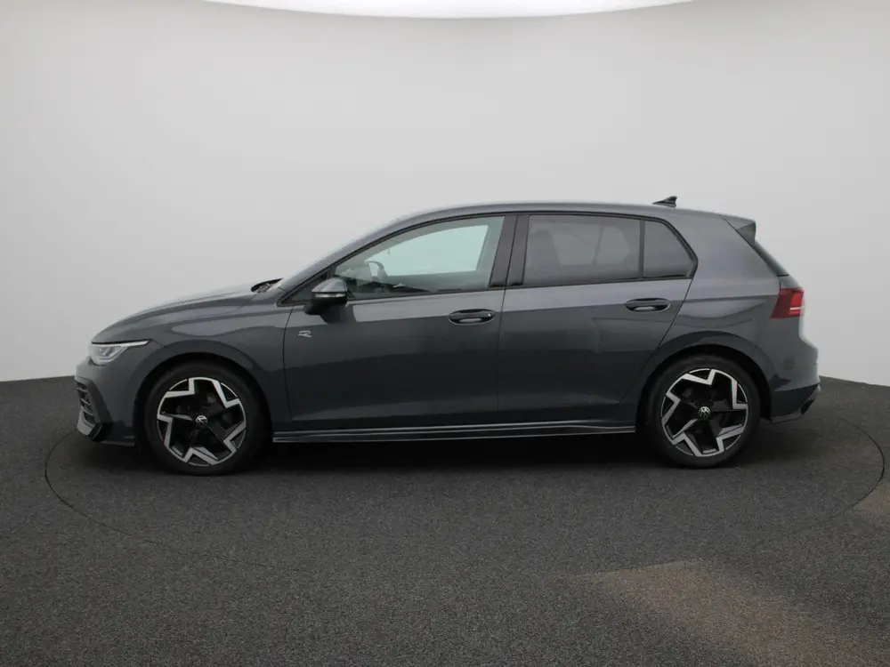 Volkswagen Golf 1.5 eTSI R-Line Edition uit 2025, foto 4