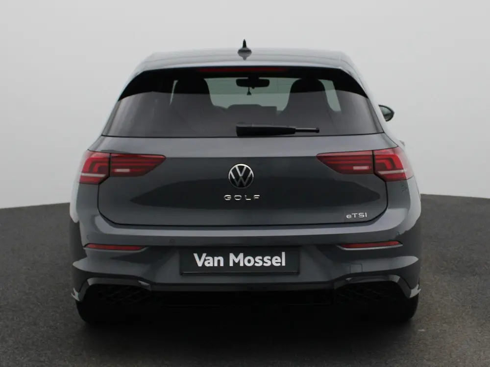 Volkswagen Golf 1.5 eTSI R-Line Edition uit 2025, foto 5