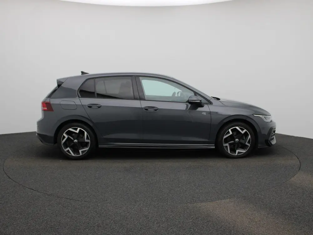 Volkswagen Golf 1.5 eTSI R-Line Edition uit 2025, foto 6