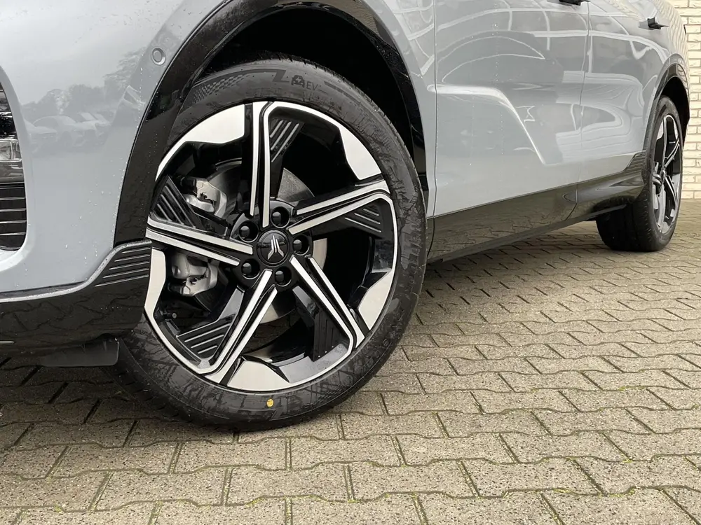 Voyah Courage Business Edition 80 kWh l Stoel verwarming/ven uit 2026, foto 2