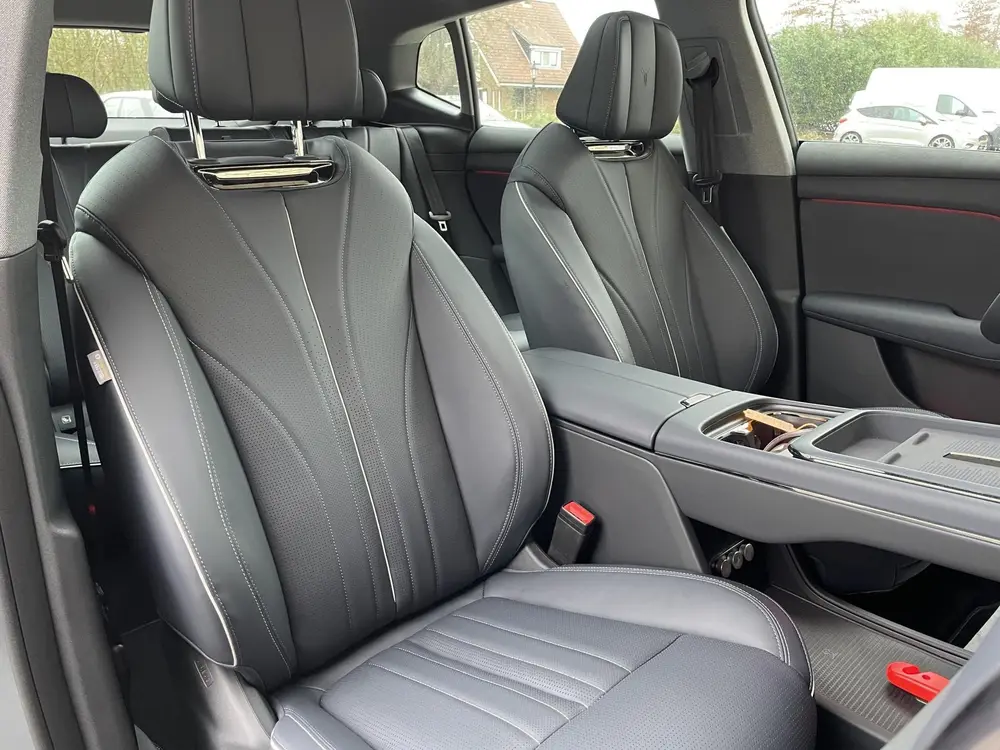 Voyah Courage Business Edition 80 kWh l Stoel verwarming/ven uit 2026, foto 9