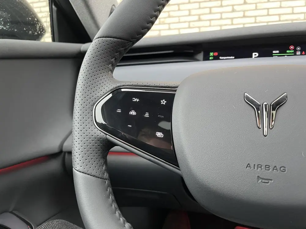 Voyah Courage Business Edition 80 kWh l Stoel verwarming/ven uit 2026, foto 10