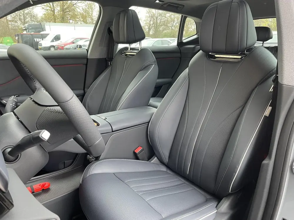 Voyah Courage Business Edition 80 kWh l Stoel verwarming/ven uit 2026, foto 4