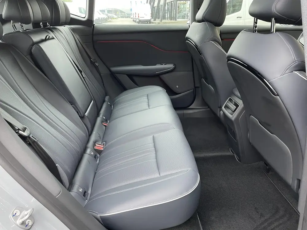 Voyah Courage Business Edition 80 kWh l Stoel verwarming/ven uit 2026, foto 8