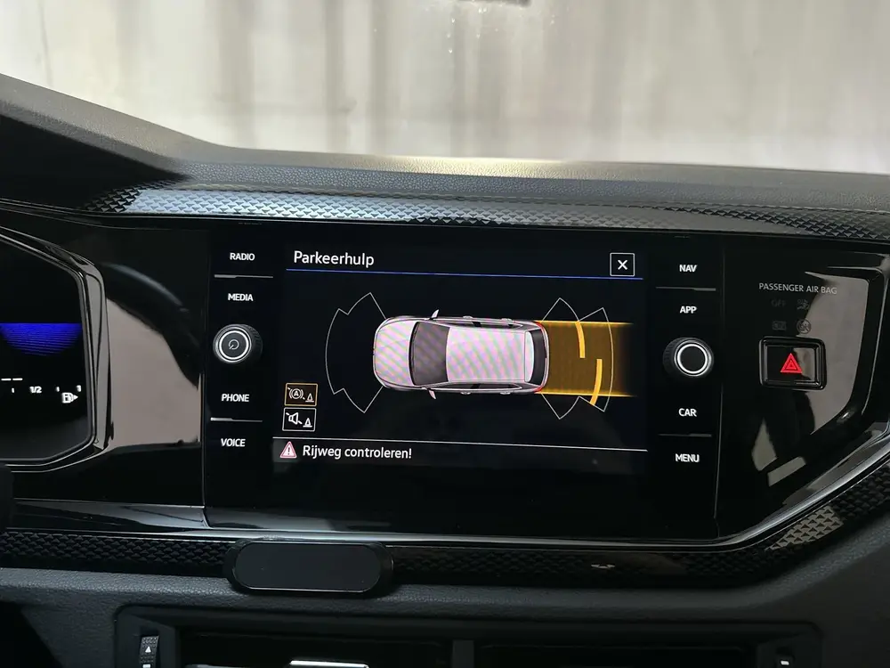 Volkswagen Polo 1.0 TSI DSG Life Parkeersensoren Navigatie V uit 2022, foto 9