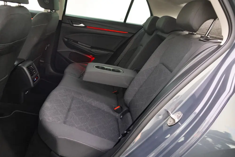Volkswagen Golf 1.0 eTSI Dsg Life Business FULL LED | CAMERA uit 2023, foto 11