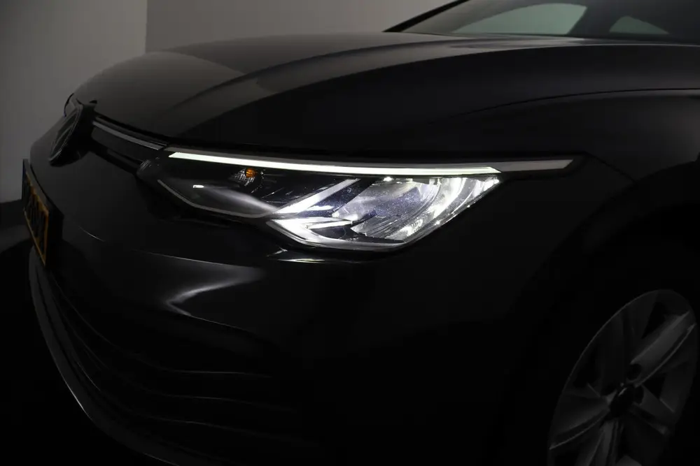 Volkswagen Golf 1.0 eTSI Dsg Life Business FULL LED | CAMERA uit 2023, foto 13