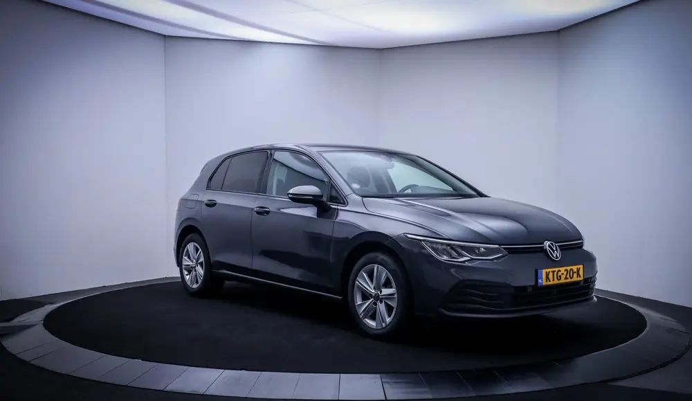 Volkswagen Golf 1.0 eTSI Dsg Life Business FULL LED | CAMERA uit 2023, foto 3