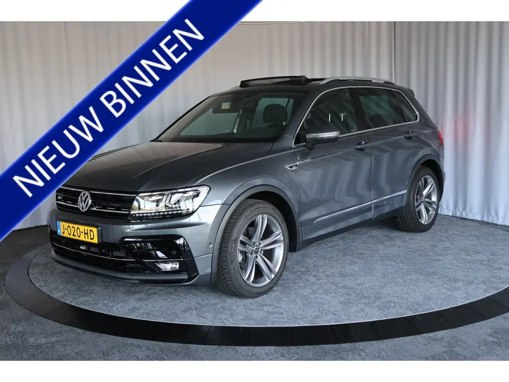 Volkswagen Tiguan 1.5 TSI/DSG Highline R-line, Camera, Panor uit 2020