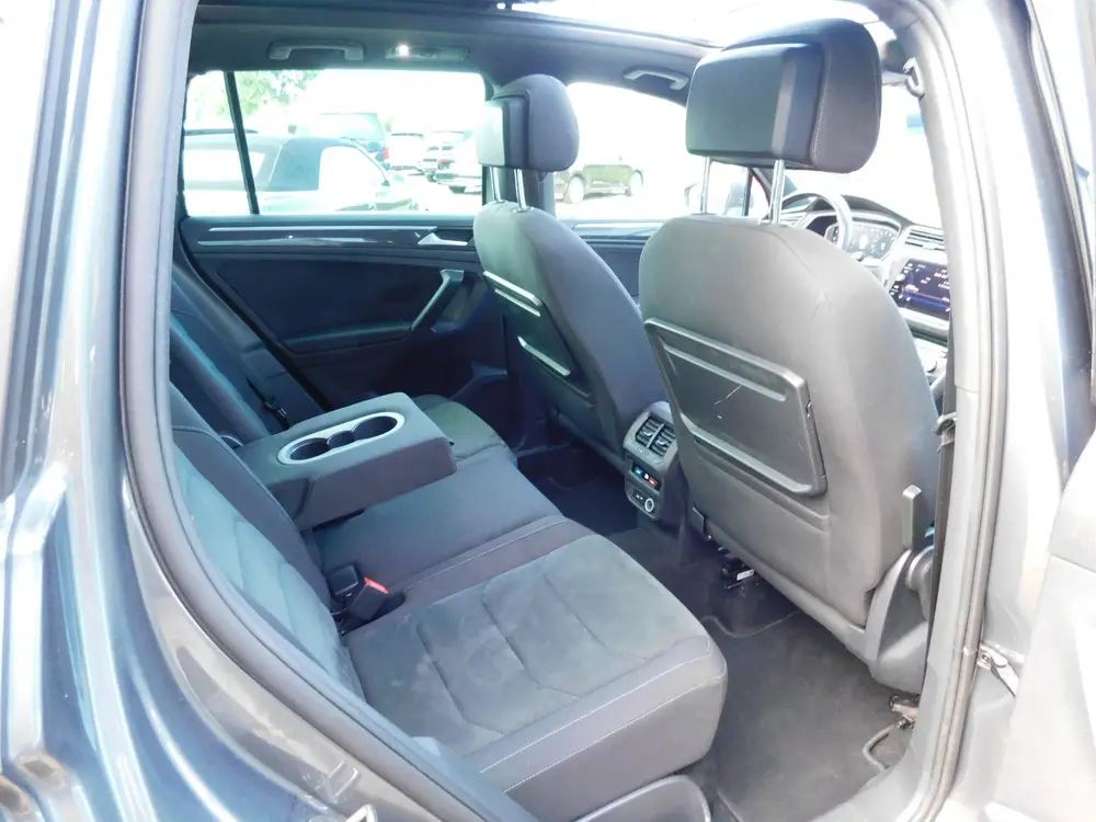 Volkswagen Tiguan 1.5 TSI/DSG Highline R-line, Camera, Panor uit 2020, foto 20