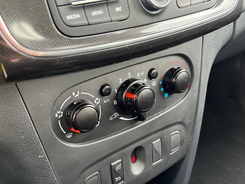 Dacia Sandero 1.0 TCe 90 Essential AIRCO / STOELVERWARMING uit 2020, foto 14