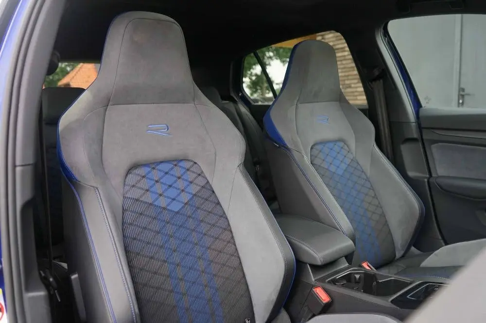 Volkswagen Golf 8.5 R 2.0 TSI 333PK 4Motion Performance R20 uit 2024, foto 12