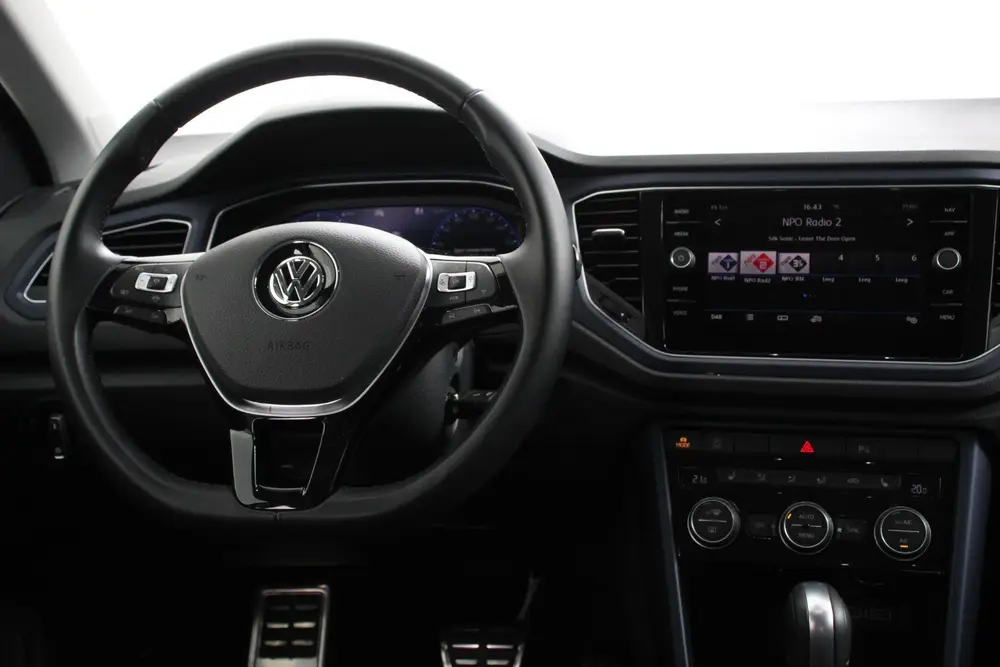 Volkswagen T-Roc 1.5 TSI 150pk DSG R-Line United Navigatie C uit 2020, foto 13