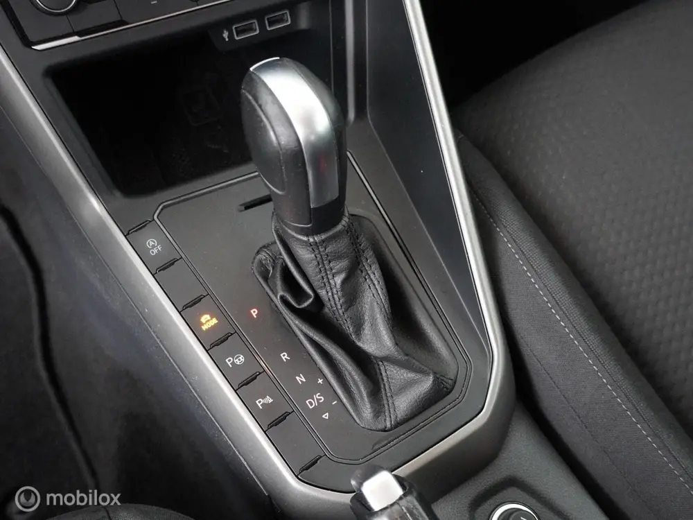 Volkswagen Polo 1.0 TSI Comfortline Business AUTOMAAT uit 2019, foto 16
