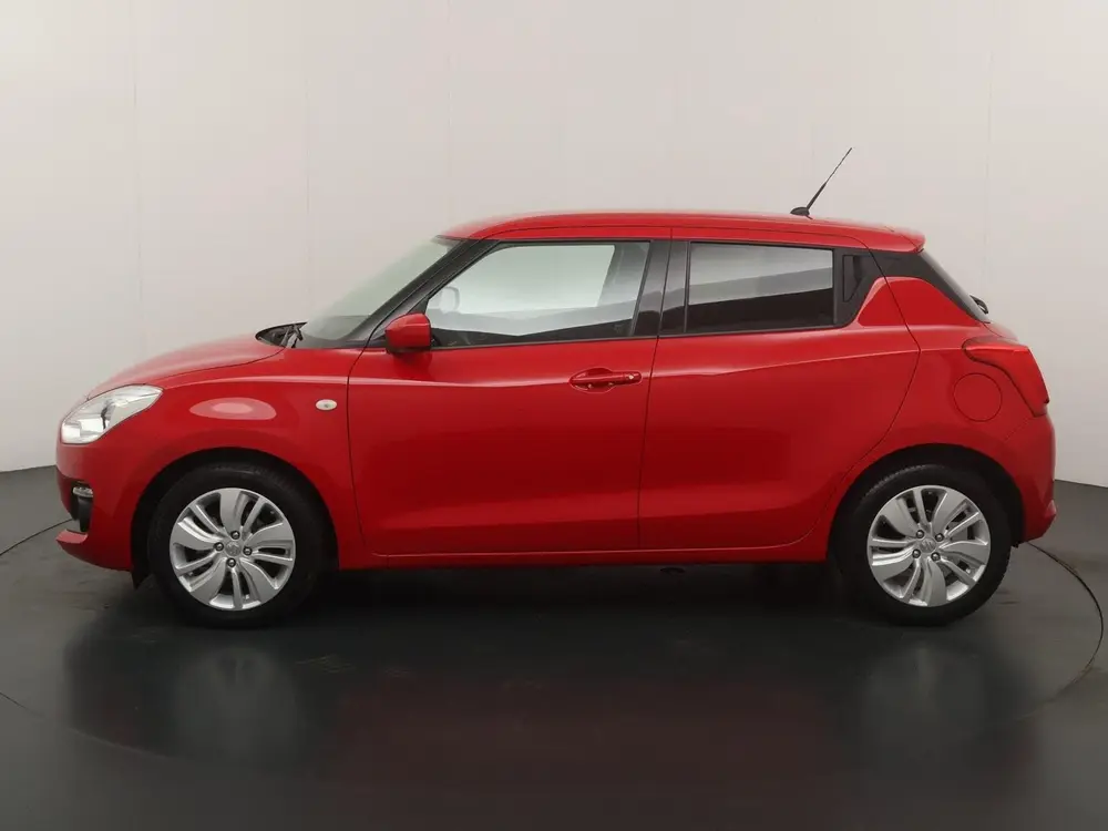 Suzuki Swift 1.2 Select uit 2019, foto 2