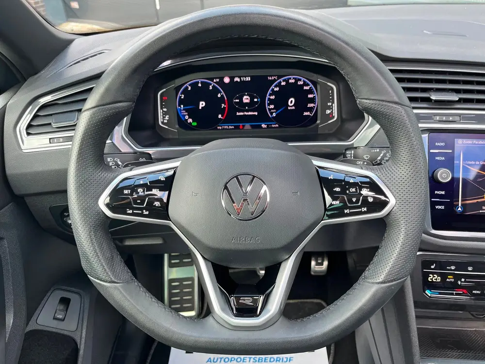 Volkswagen Tiguan 1.5 TSI R-Line Business+ NLAuto/Panoramada uit 2021, foto 13