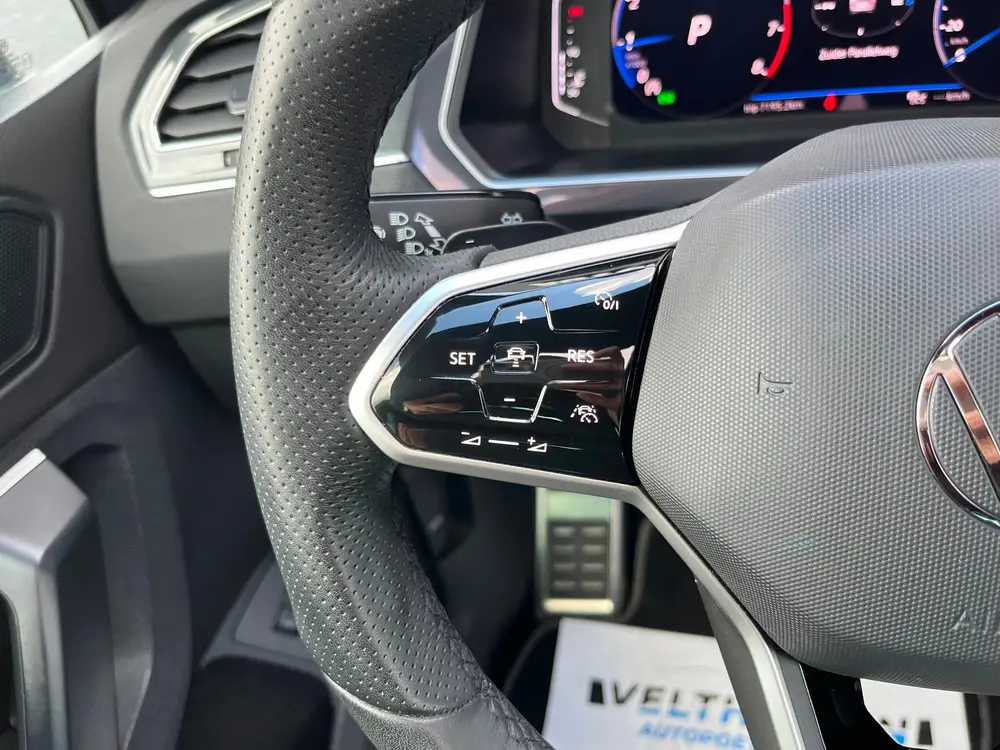 Volkswagen Tiguan 1.5 TSI R-Line Business+ NLAuto/Panoramada uit 2021, foto 15