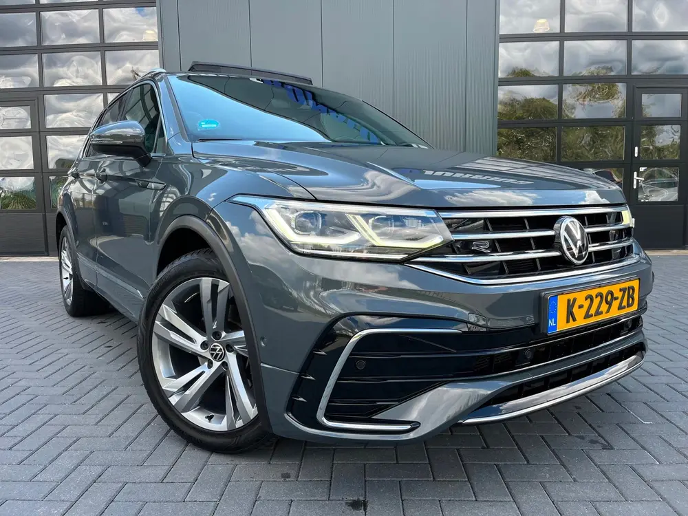 Volkswagen Tiguan 1.5 TSI R-Line Business+ NLAuto/Panoramada uit 2021, foto 4