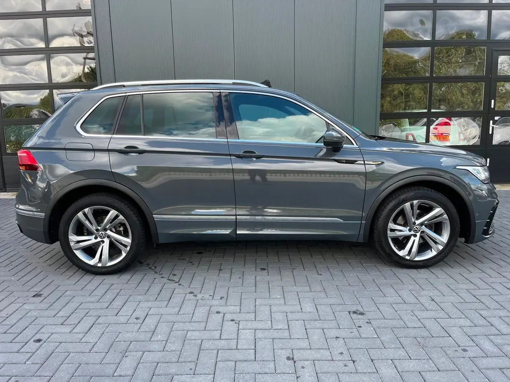Volkswagen Tiguan 1.5 TSI R-Line Business+ NLAuto/Panoramada uit 2021, foto 9