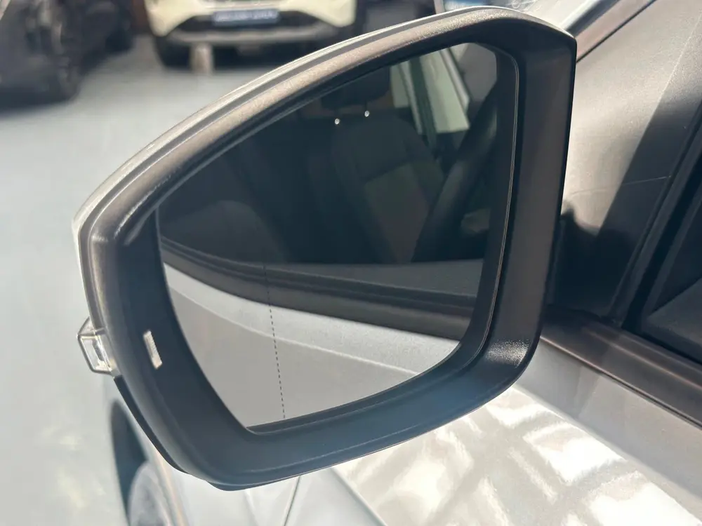 Volkswagen T-Cross 1.5 TSI Life 150 PK Automaat DSG / Naviga uit 2023, foto 10