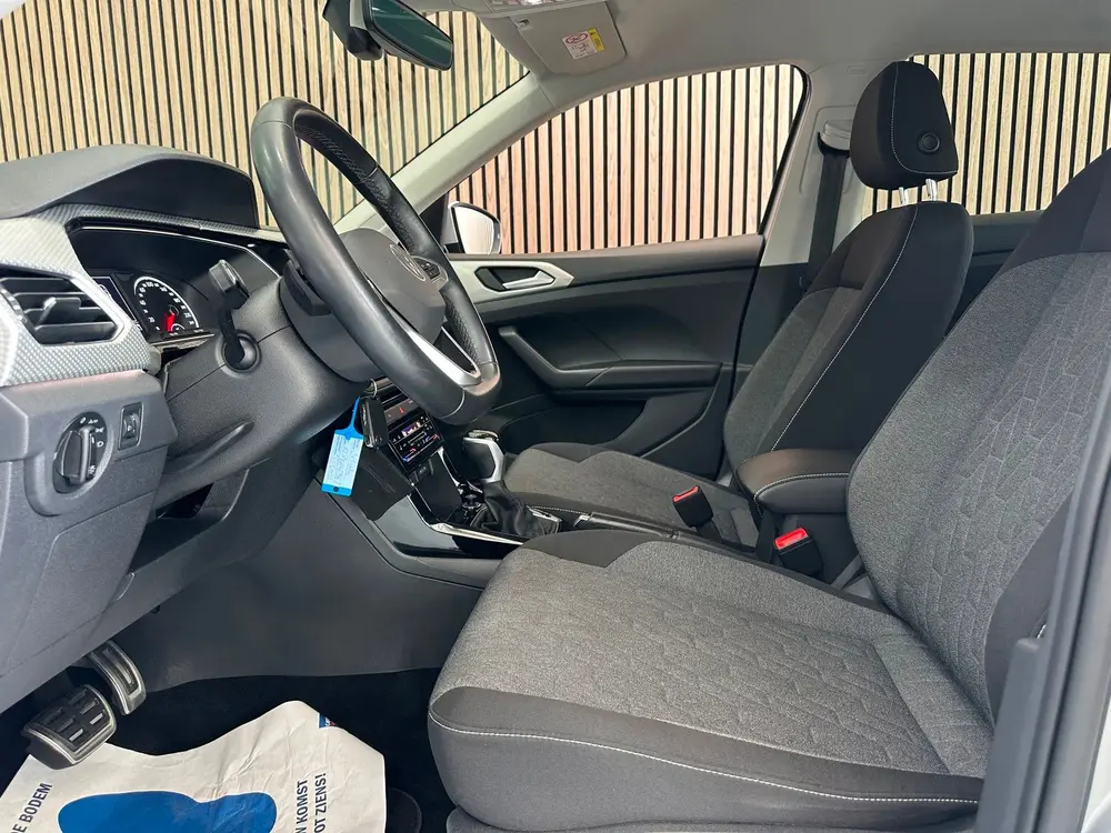 Volkswagen T-Cross 1.5 TSI Life 150 PK Automaat DSG / Naviga uit 2023, foto 13