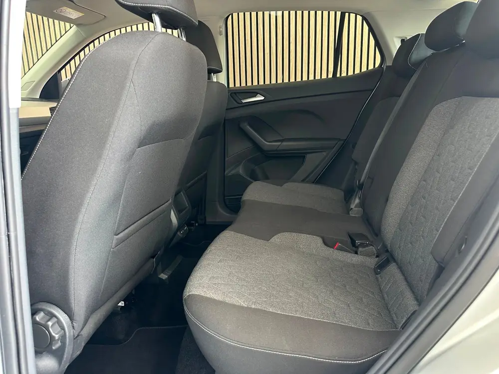 Volkswagen T-Cross 1.5 TSI Life 150 PK Automaat DSG / Naviga uit 2023, foto 14
