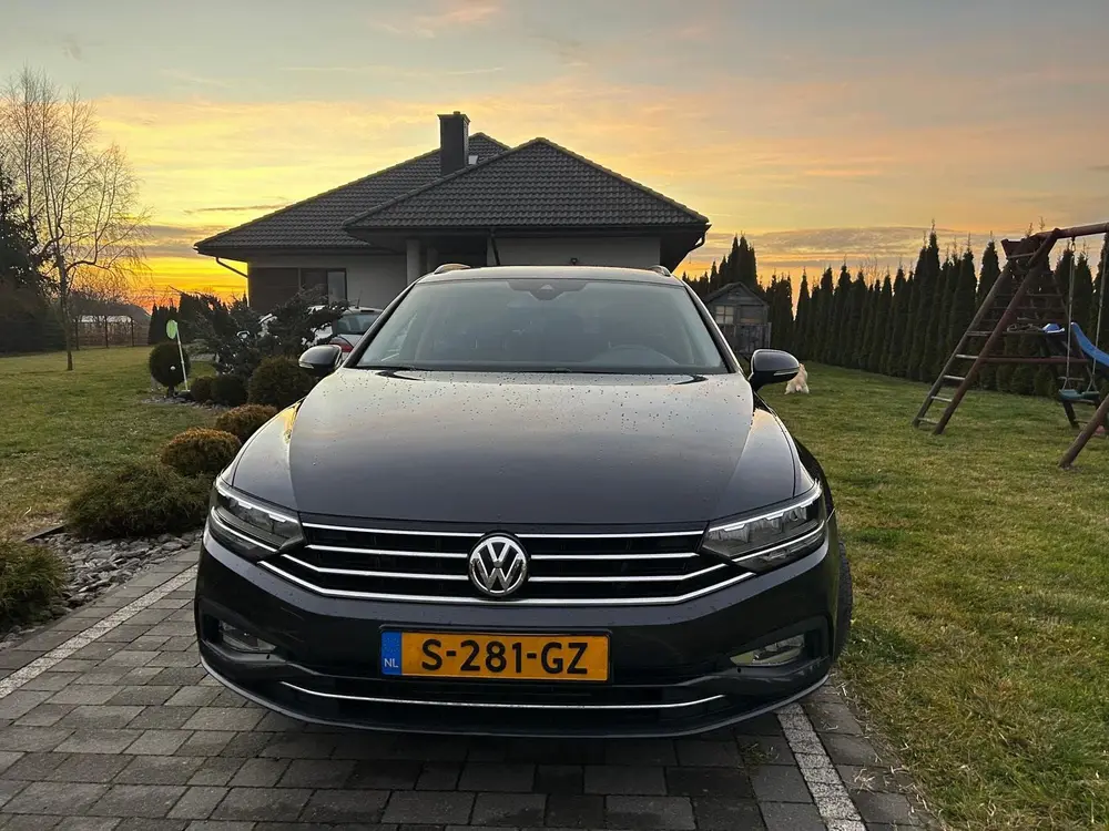 Volkswagen Passat Variant Passat 1.5 TSI 150pk DSG 2020 Grijs uit 2020, foto 15